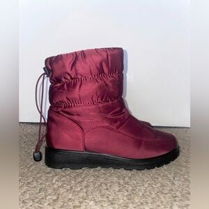 Top Moda Burgundy Puffer Snow/ Winter Boots